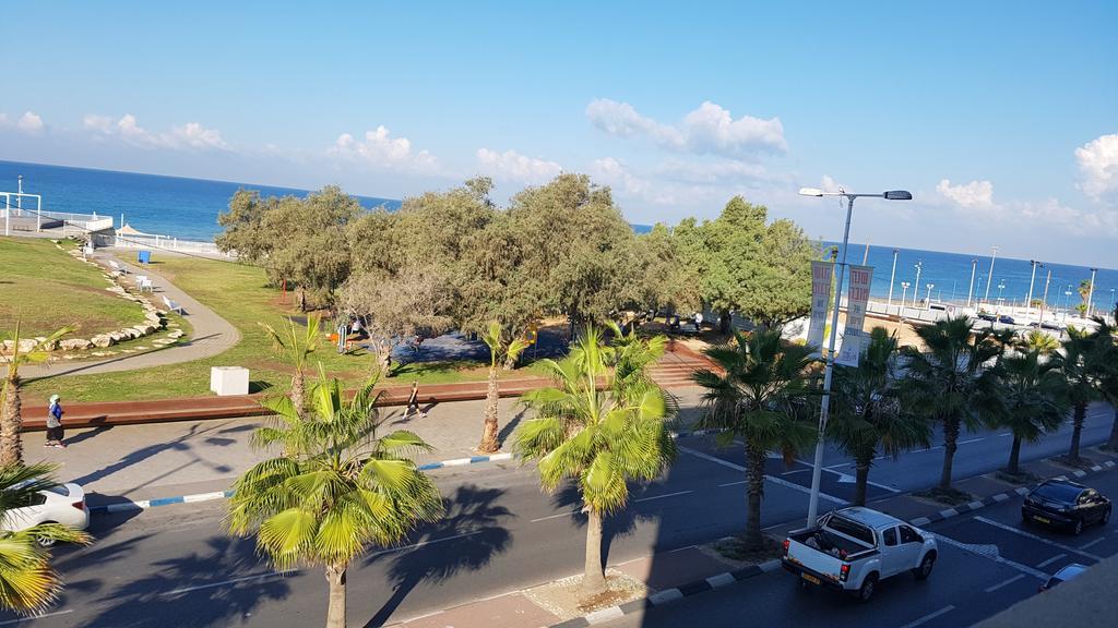 Spat Apartments Bat Yam Exterior foto